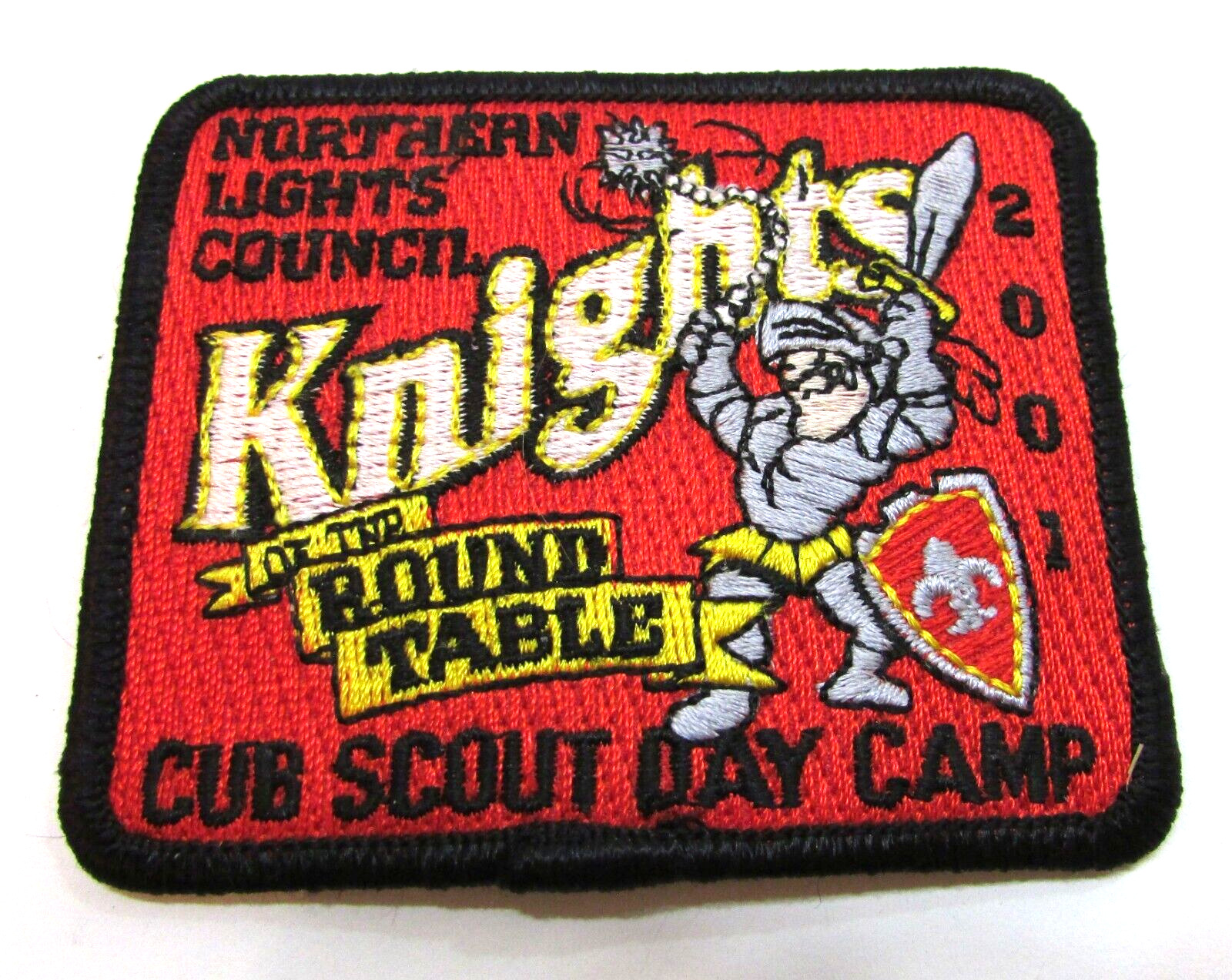 2001 Northern Lights Council Cub Scout Day Camp Knights of The Round Table Patch