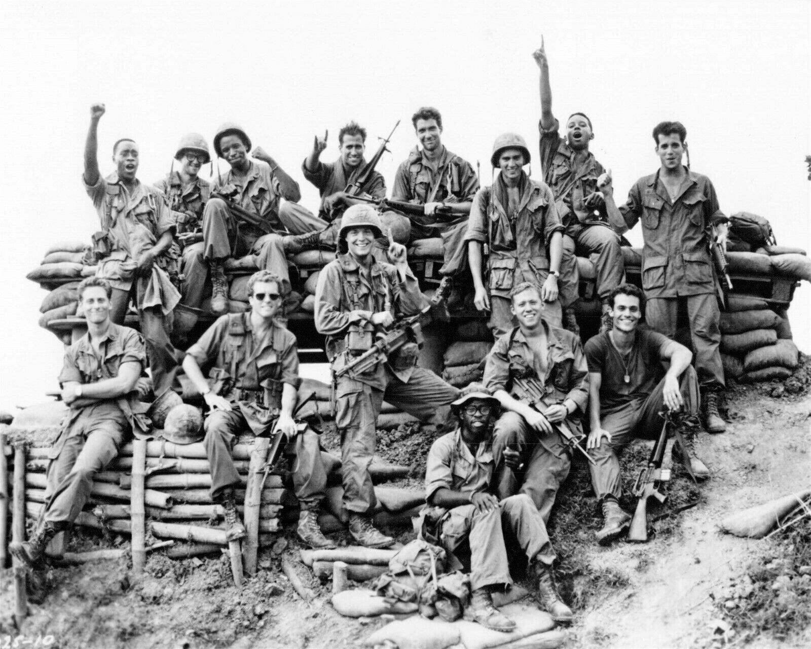 Hamburger Hill 1987 movie 24x36 Poster squad of 14 Vietnam battle 24x36 Poster