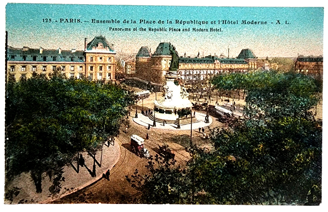 Postcard Vintage French Paris La Place de la Republique