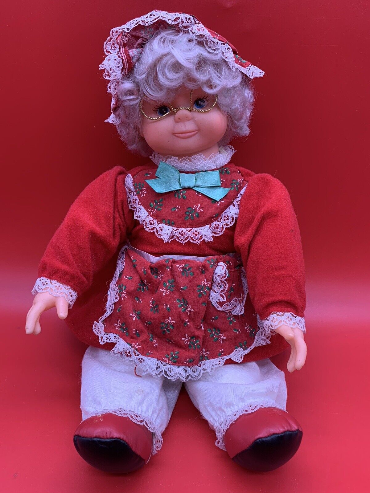 Vintage Santa’s Best Rennoc Mrs. Claus Doll Great Condition