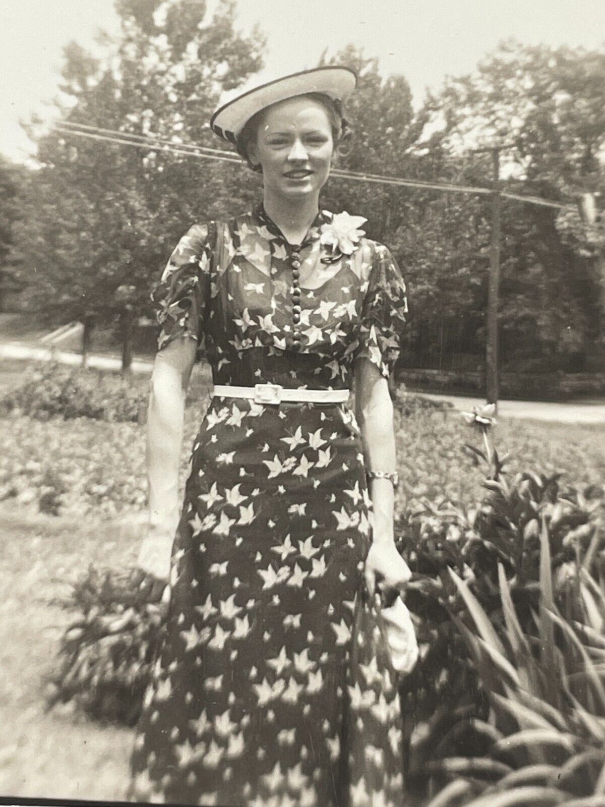 LA) Photo 1940's Beautiful Woman Pretty Lady Floral Flower Dress Hat Elko Border