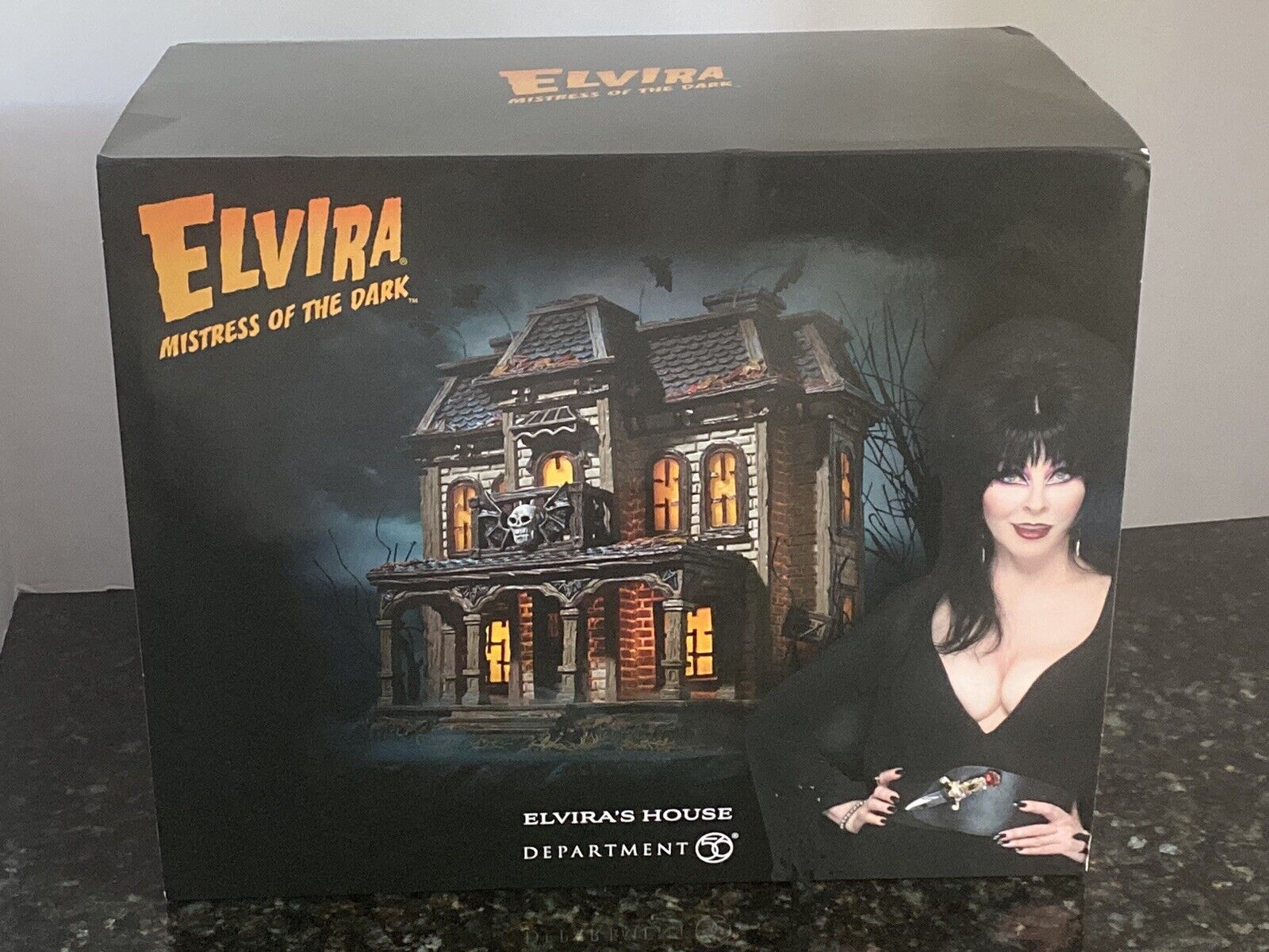 ELVIRA\'S HOUSE Department 56 Hot Properties Elvira Mistress of the Dark