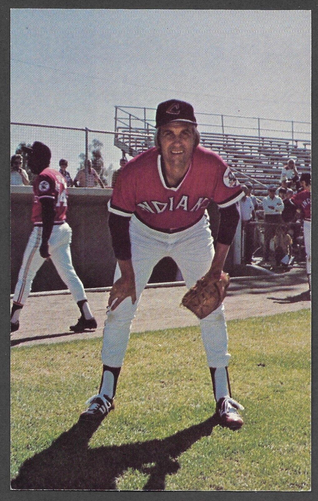 1975 Jim Perry  INDIANS  UNSIGNED  3-3/8 x 5-3/8  Team Issue PHOTO POSTCARD #3