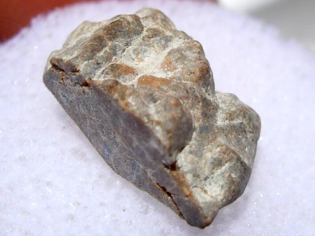 .990 grams 13mm Laâyoune 002 Lunar end cut Meteorite Moon Laayoune with a COA