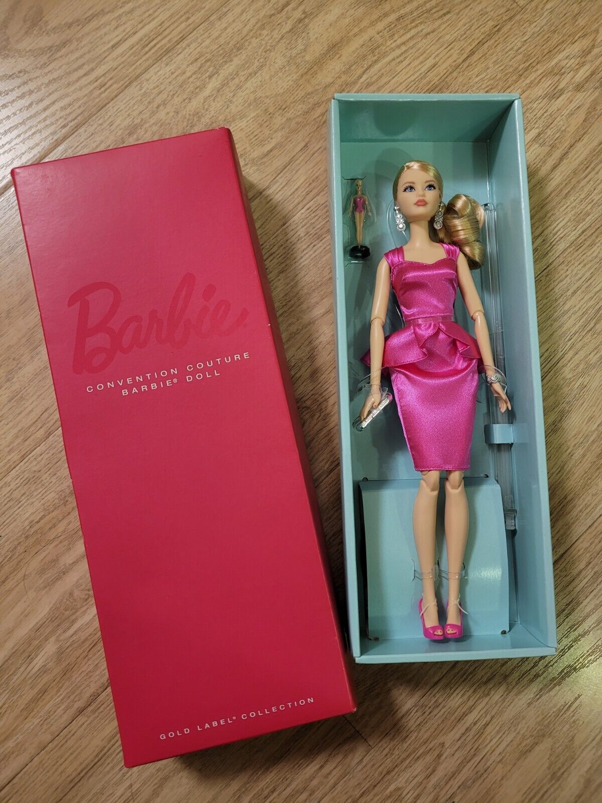 Mattel Barbie Convention Couture-Gold Label-Collection