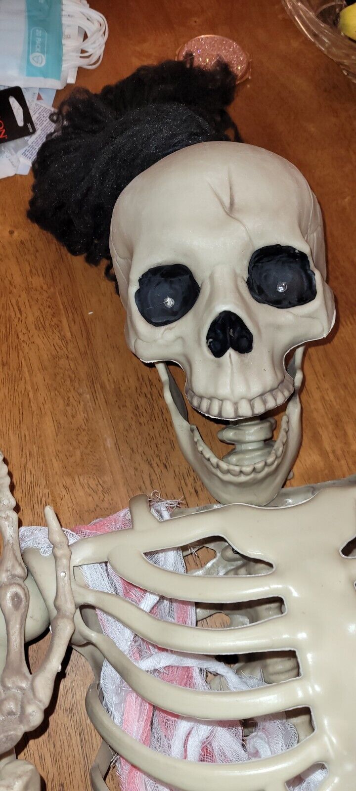 DR.DUDU Halloween Skeleton 5.4 Ft Full Body Posable Joints, flashing red eyes 