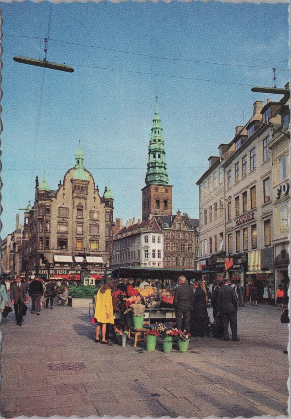 Postcard Denmark Copenhagen ~ Wonderful Flower Kiosk Yellow 4\