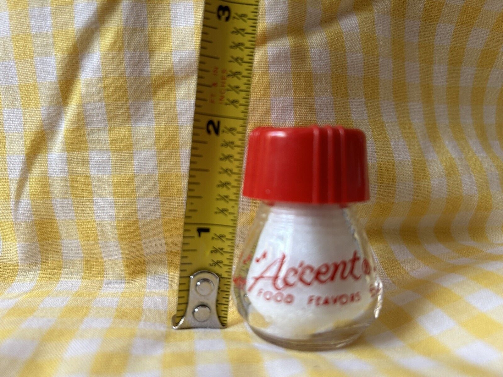 Vintage Ac’cent MSG “Accent Makes Food Flavors Sing” Glass Shaker 