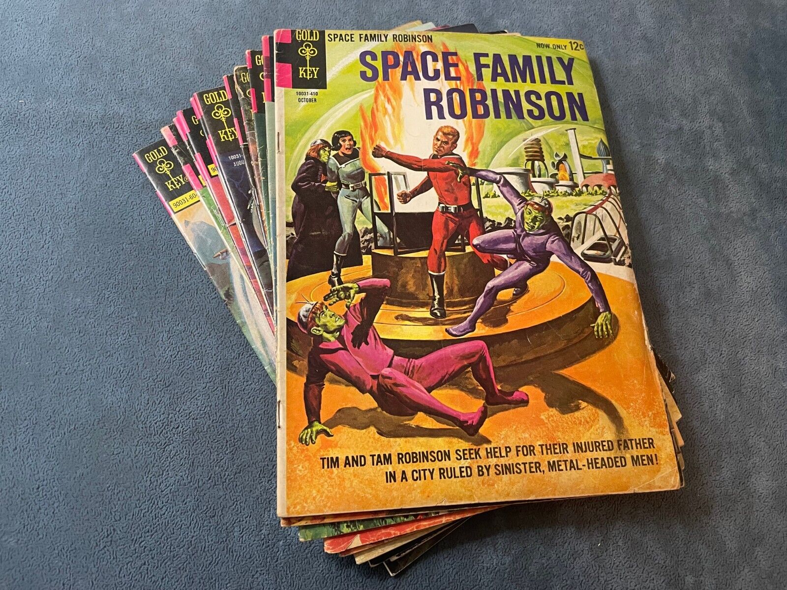 Space Family Robinson Lost in Space 1964 Gold Key Comic Book Lot 11 VG-FN