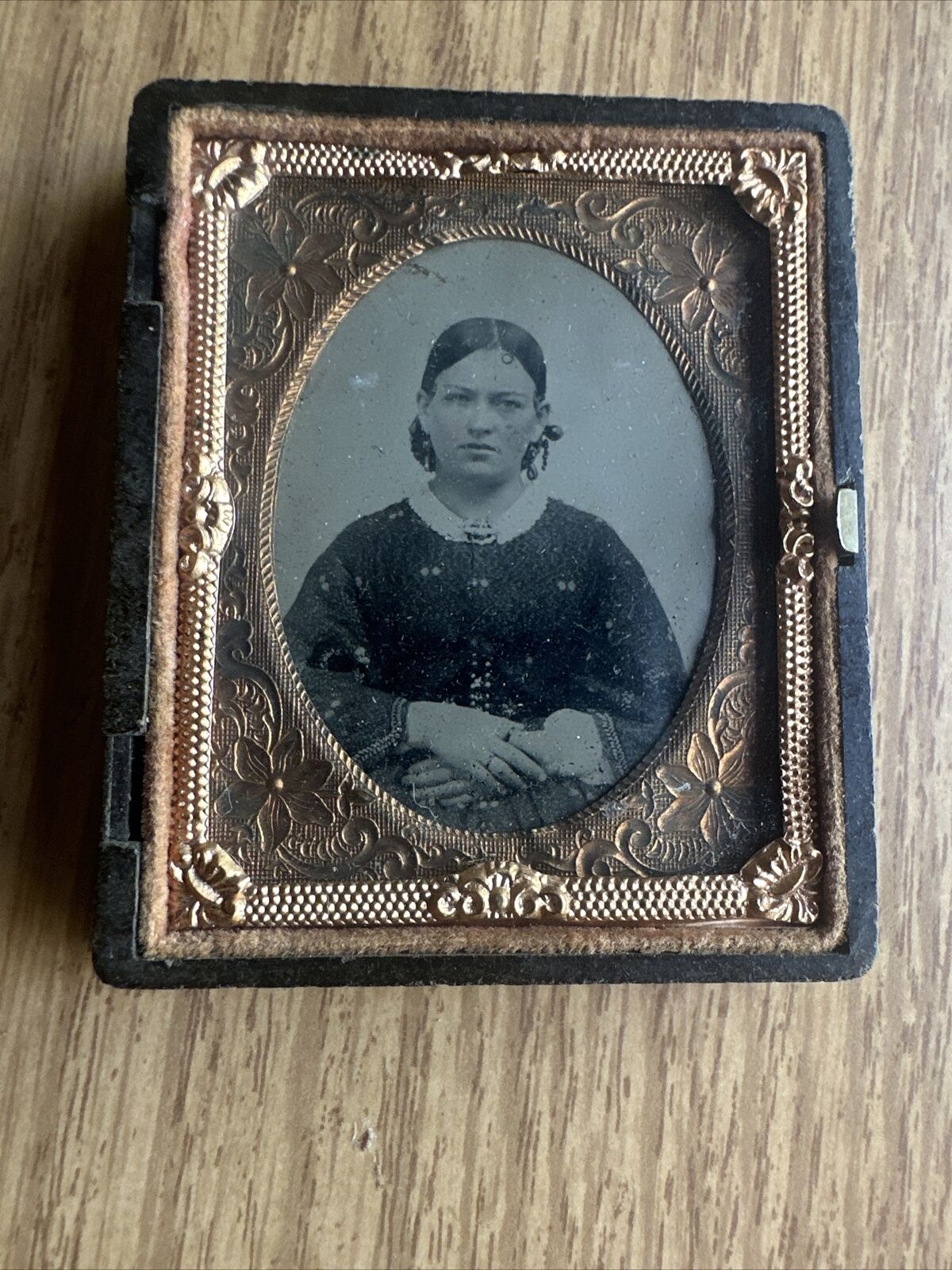 1850-1860s Pretty Ruby Ambrotype 1/9th Plate Woman Wearing Dress Half Union Case