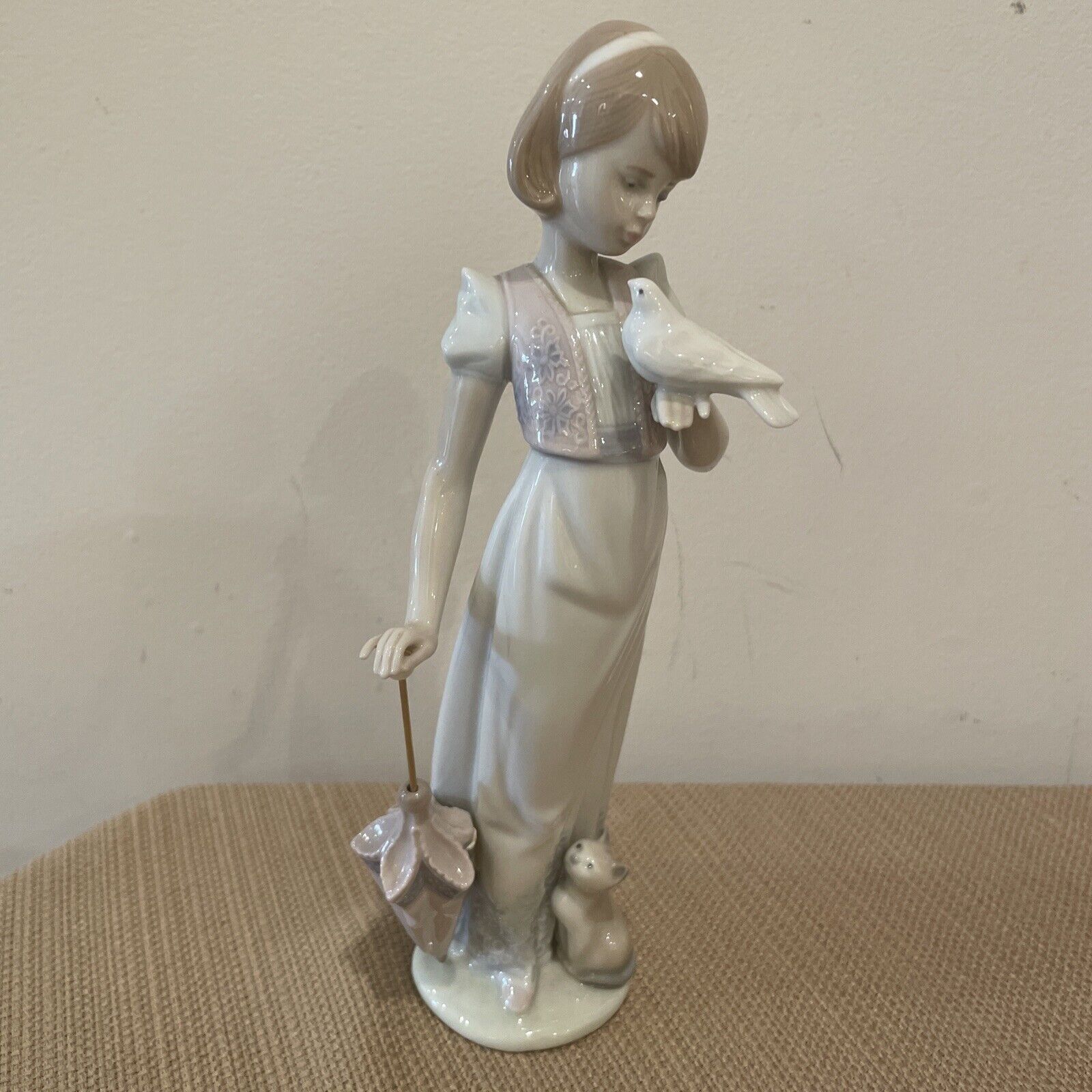 Lladro Summer Stroll Figurine #7611