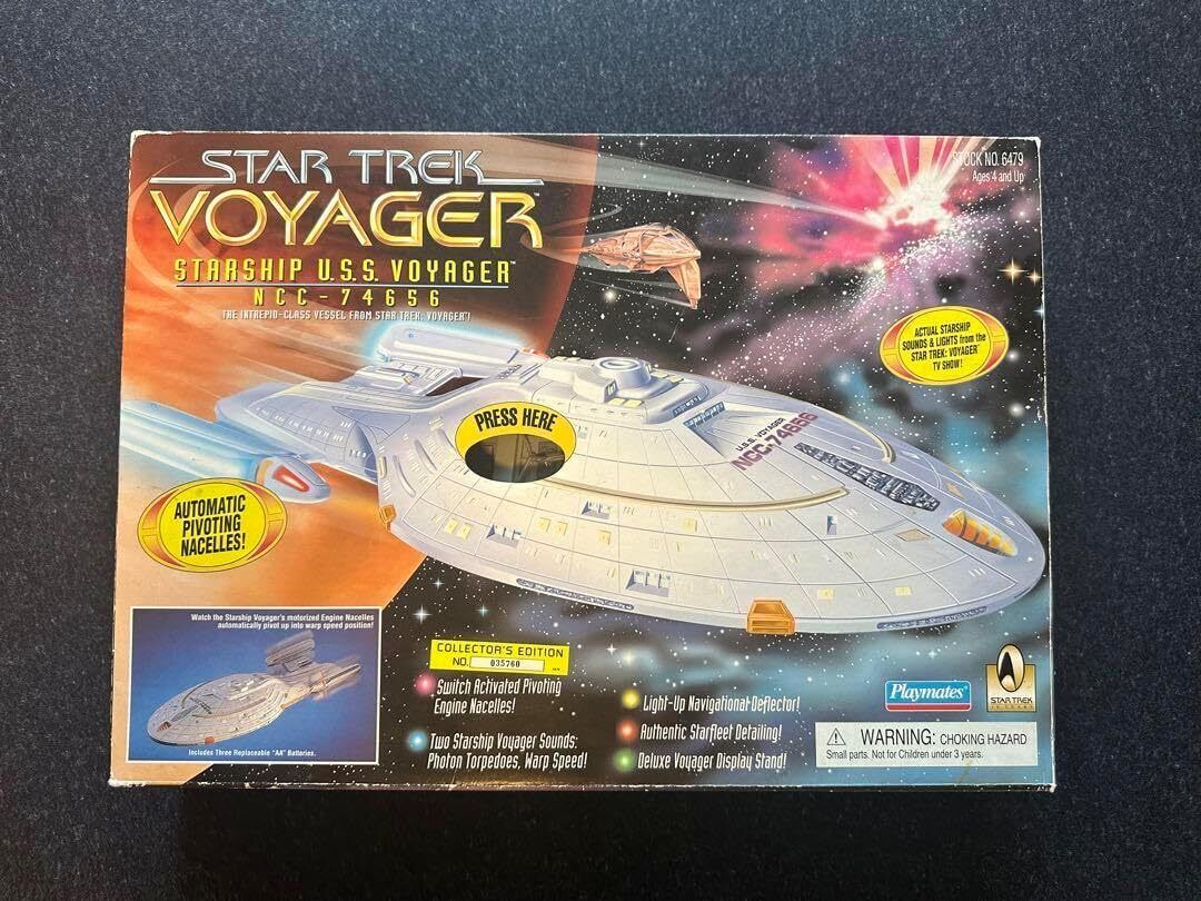 Vintage Playmates Star Trek:  Voyager USS Voyager NCC-74656 Unused