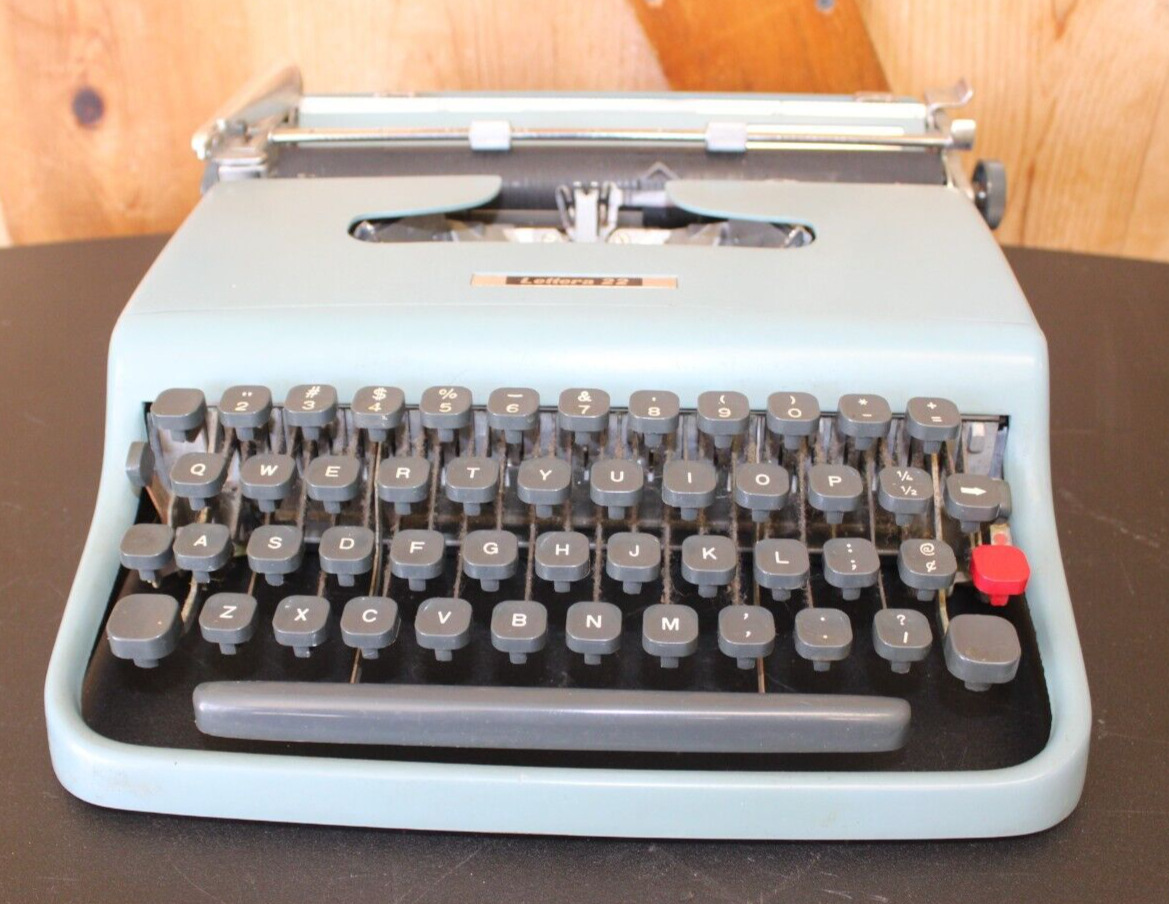Vintage Blue Teal Underwood Olivetti Lettera 22 Portable Typewriter
