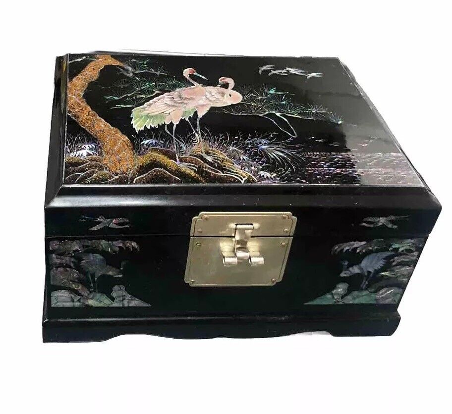 Vintage Japanese Decorative Swans Black Lacquer Jewelry Box Ring/Single Storage