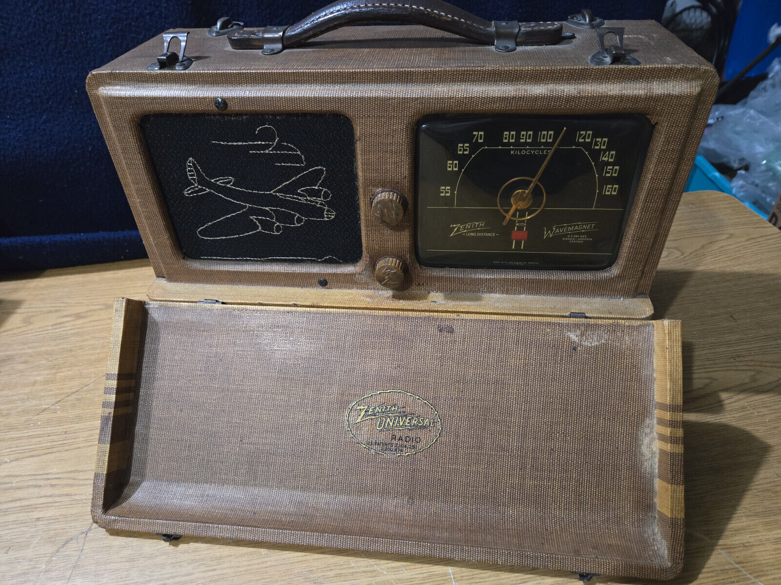 Rare 1941 Zenith Vintage Magnetic Wave Bomber Tube Radio 6G601 M - Untested