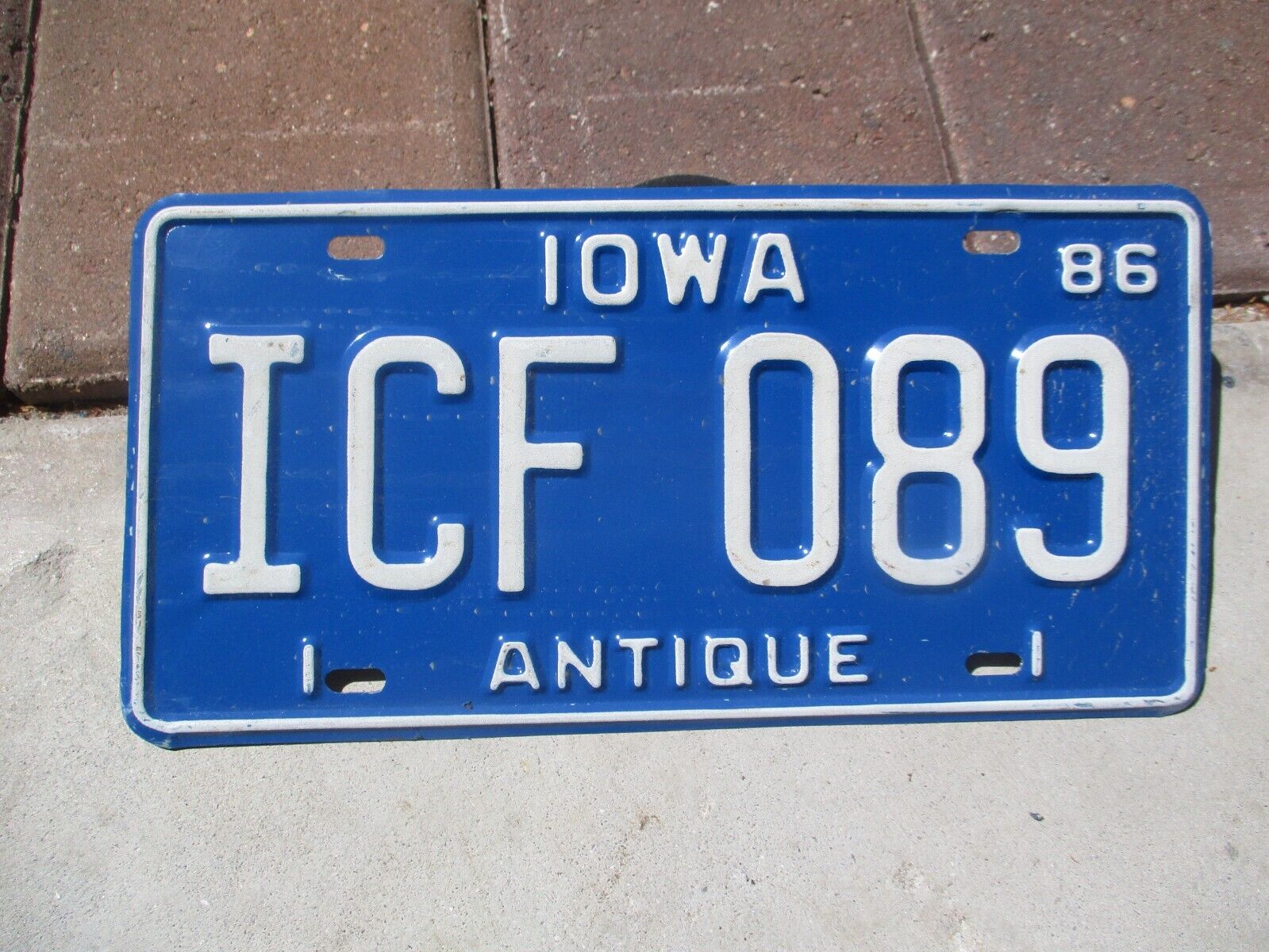 Iowa 1986 Antique license plate #  ICF 089