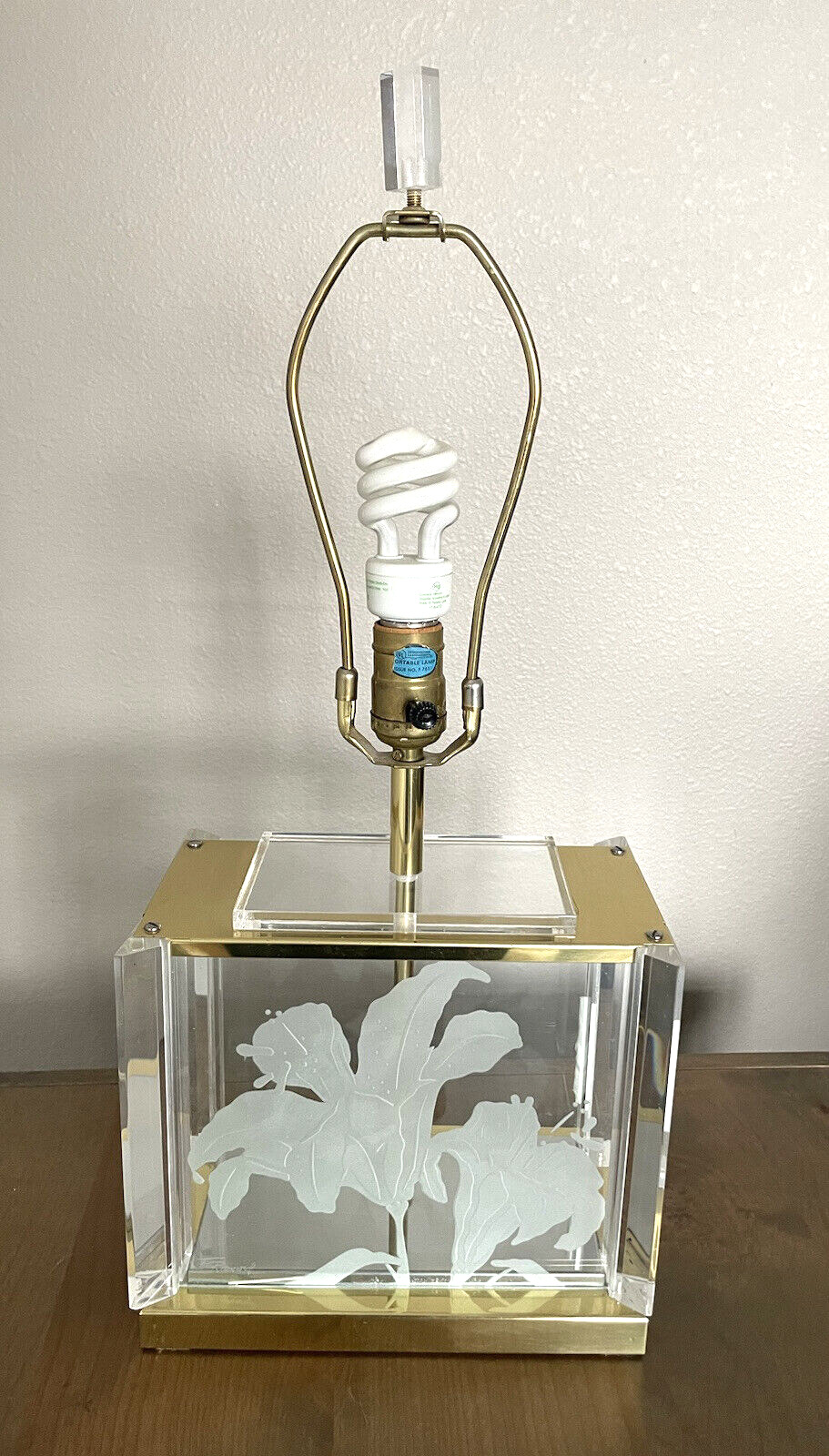Vintage Fredrick Ramond Lamp Lucite Acrylic Etched Glass Hollywood Regency Desk