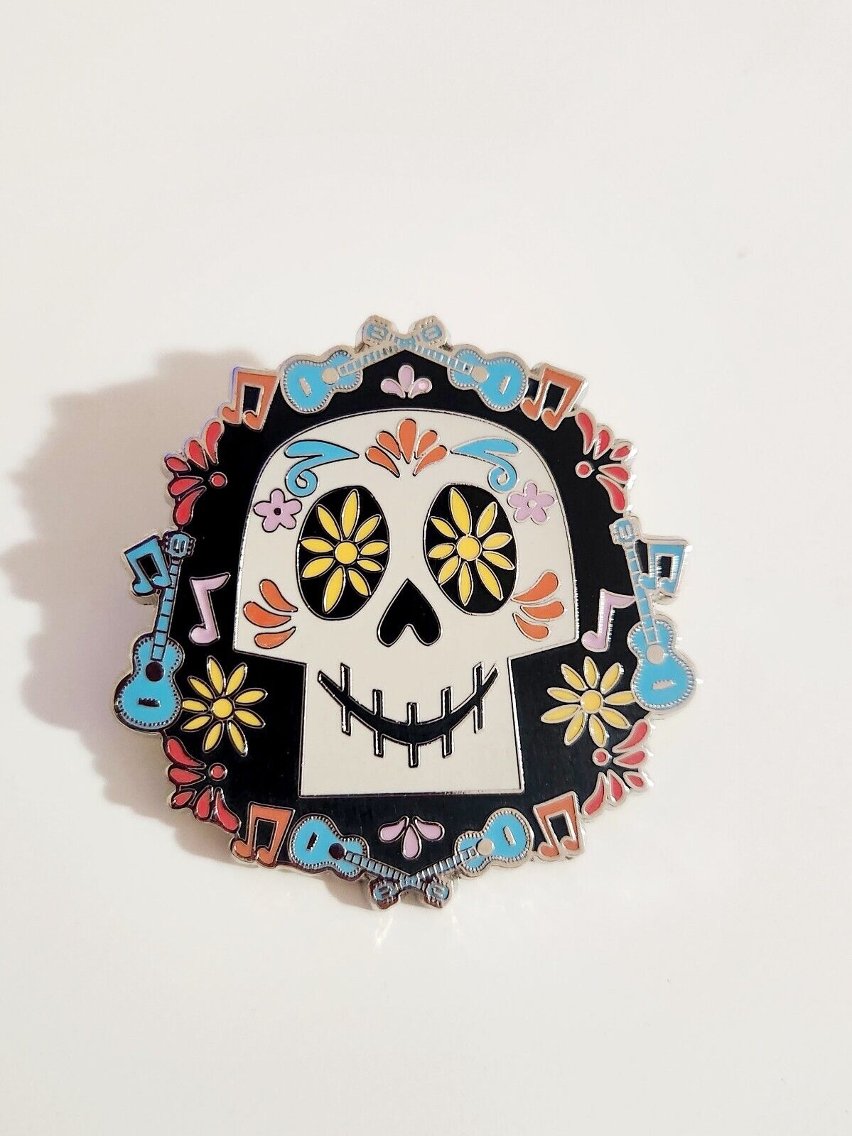 Disney Parks Coco Sugar Skull Day of the Dead Guitar Flowers Disney Trading Pin 
