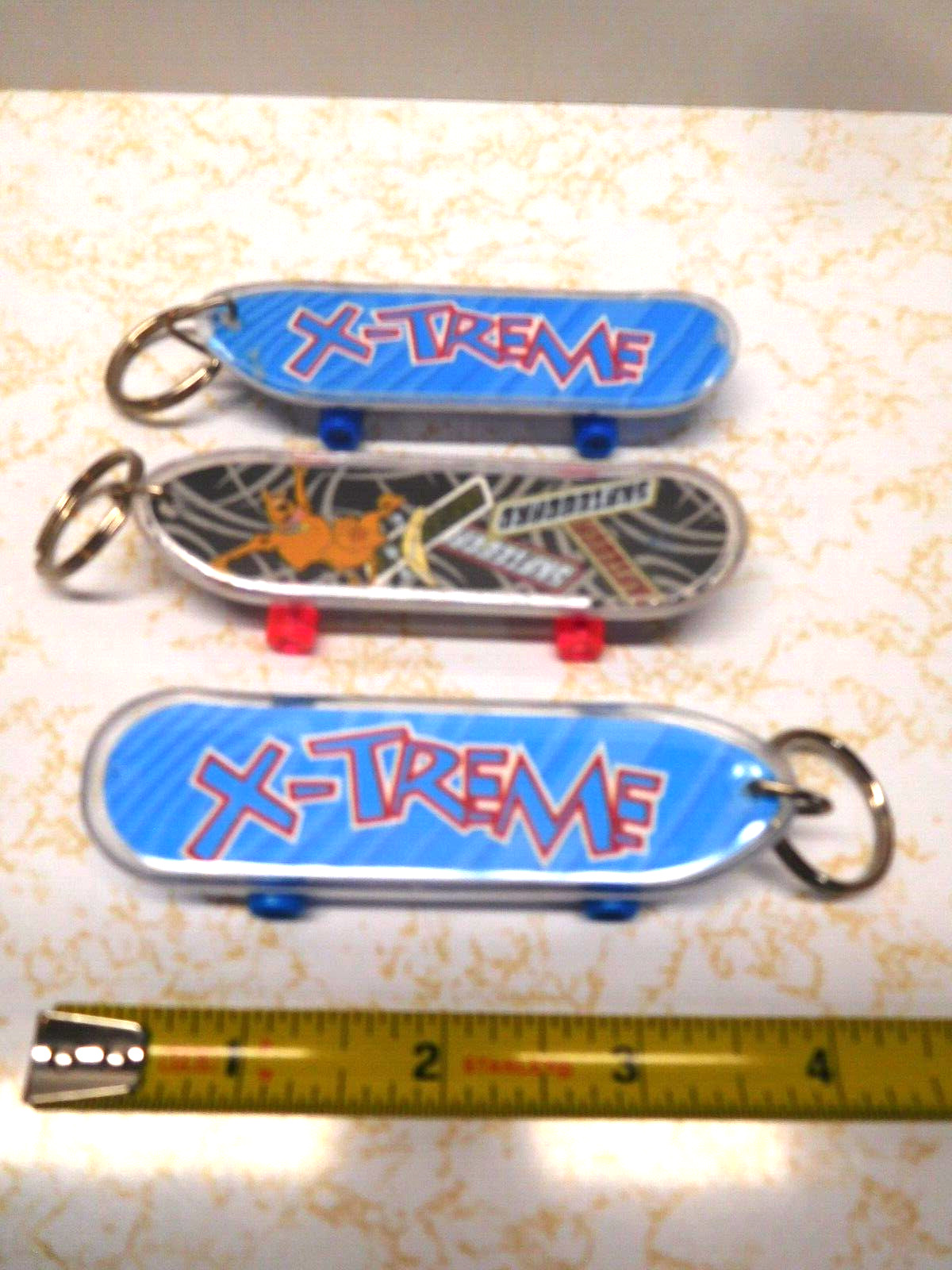 3 Vint Plastic 1 ScoobyDoo (PINK)&  2 X-Treme Fingerboards Advertising Keychains