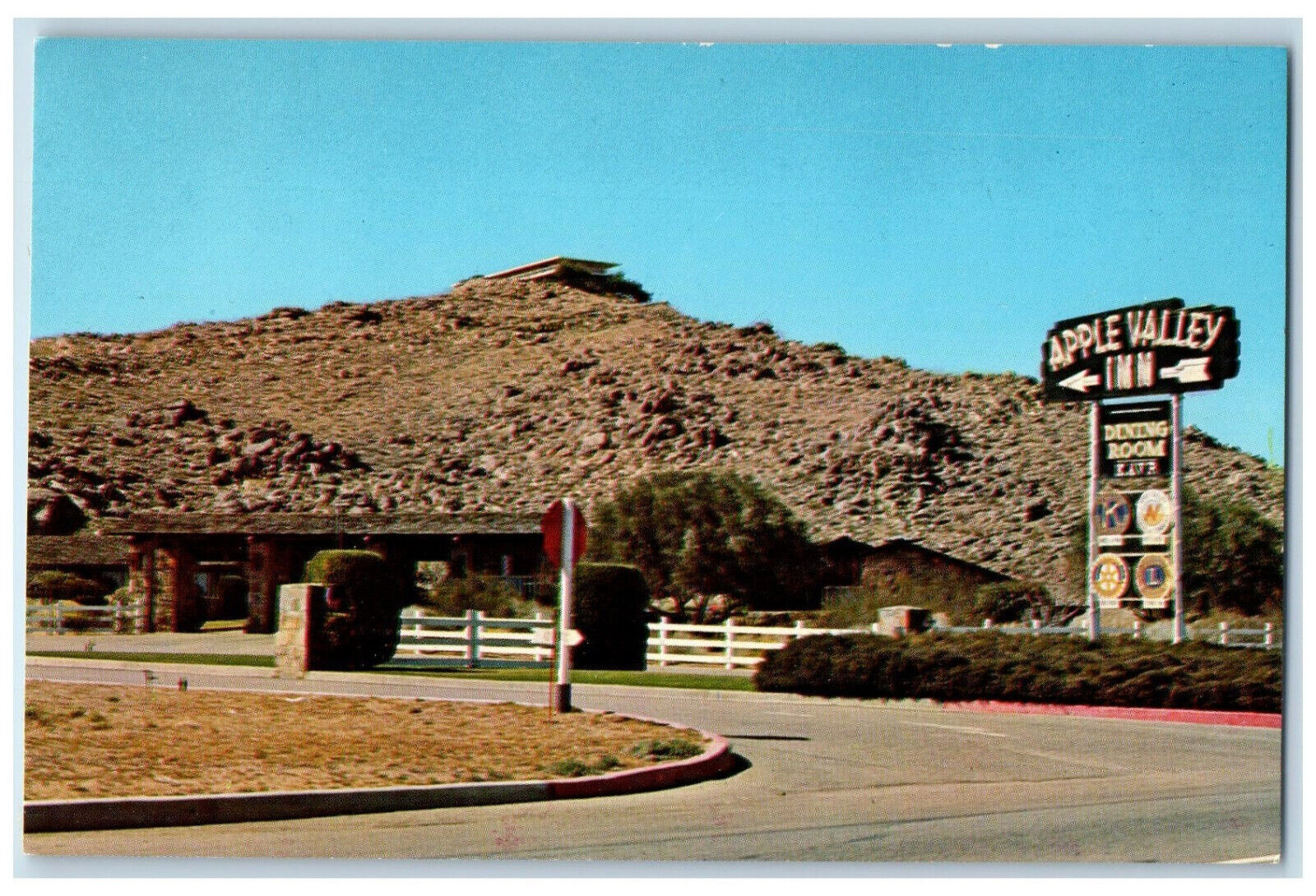 c1950\'s Entrance to Apple Valley Inn California CA Unposted Vintage Postcard