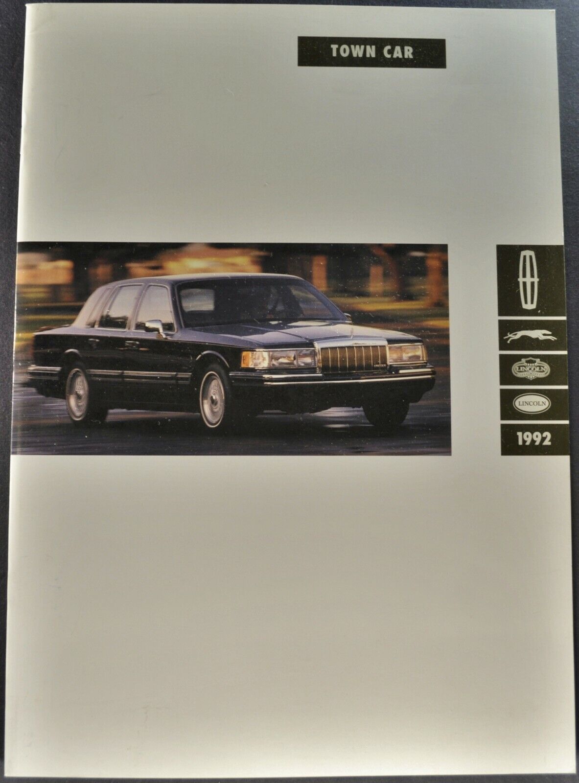 1992 Lincoln Town Car Brochure Signature Series Executive Cartier Original 92