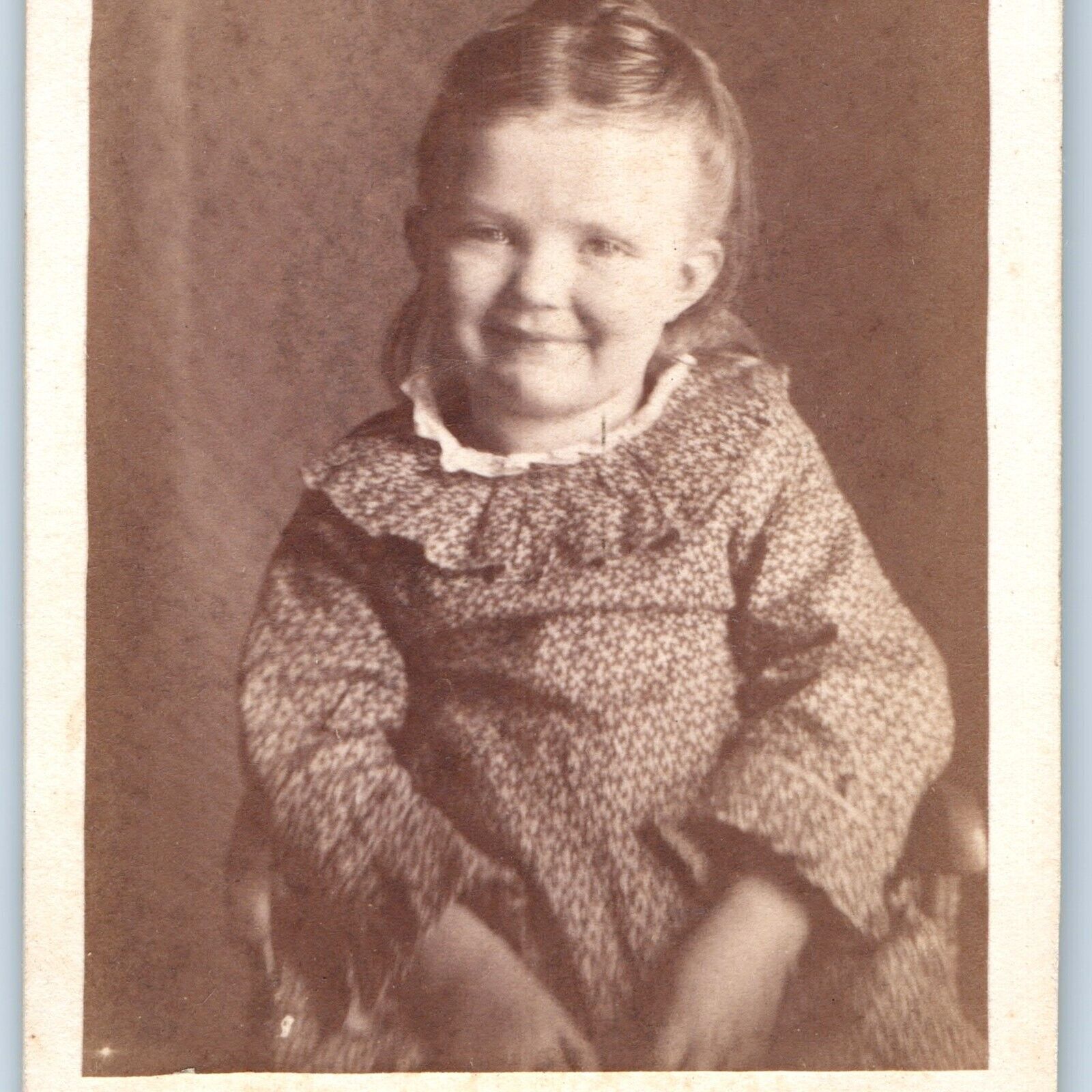 c1870s Cute Smiling LIttle Girl CdV Photo Card Power Antique Adorable Rare H17