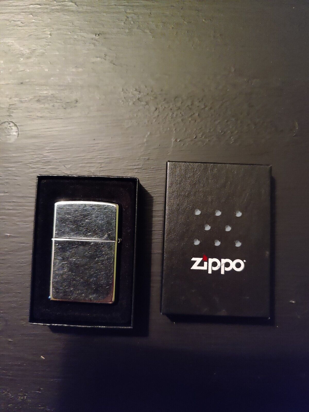 Zippo Classic Pocket Lighter - Brushed Chrome New in box