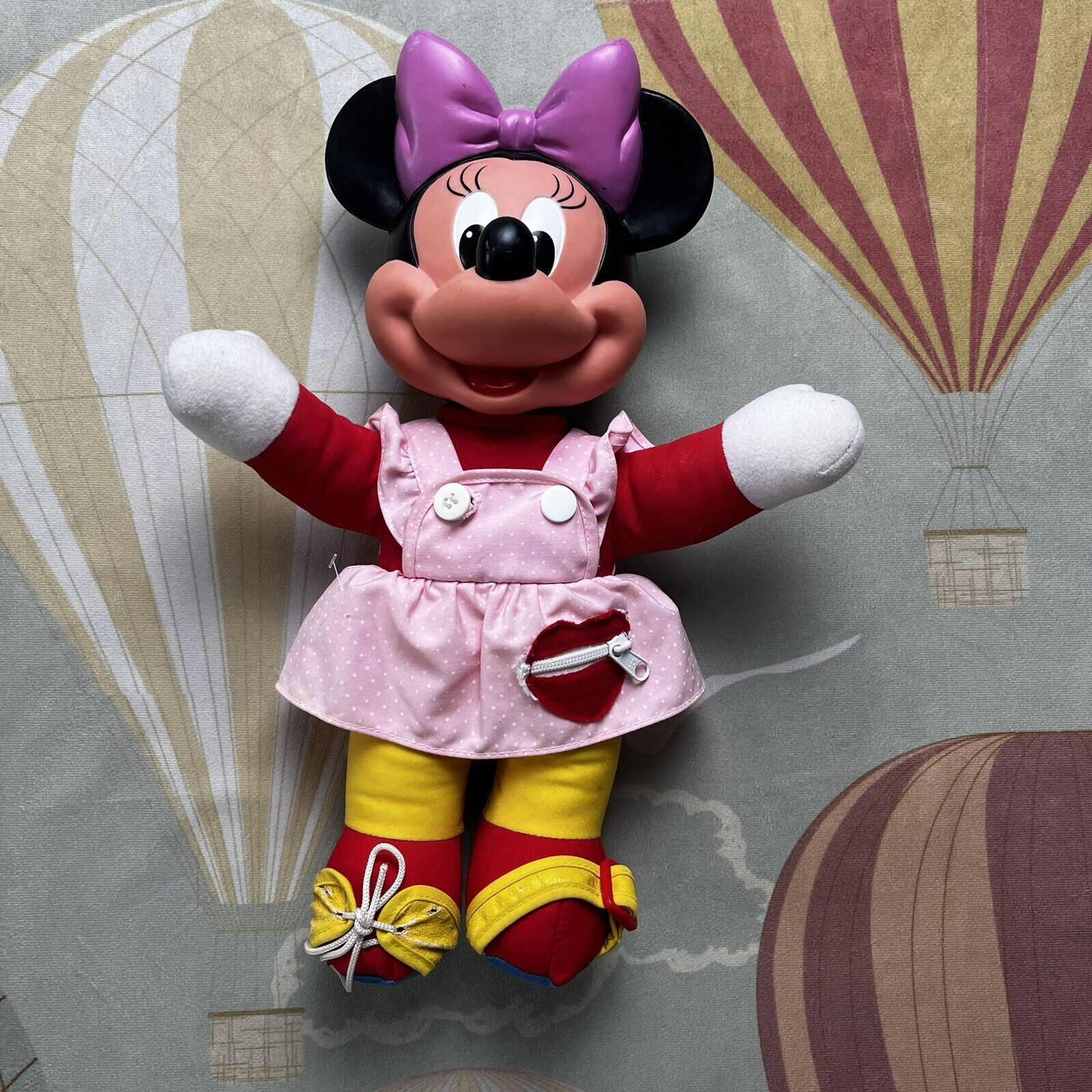 Vintage Disney Minnie Mouse Learn To Dress Me 15” Doll 1989