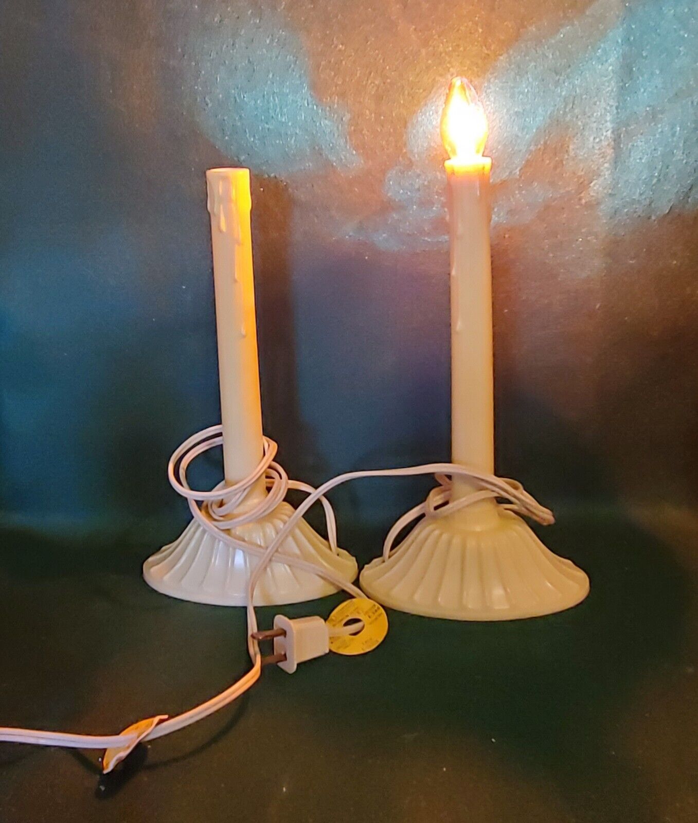 Vintage Christmas 1960s 1970s Electric Window Candle Lights Decoration lot of 2