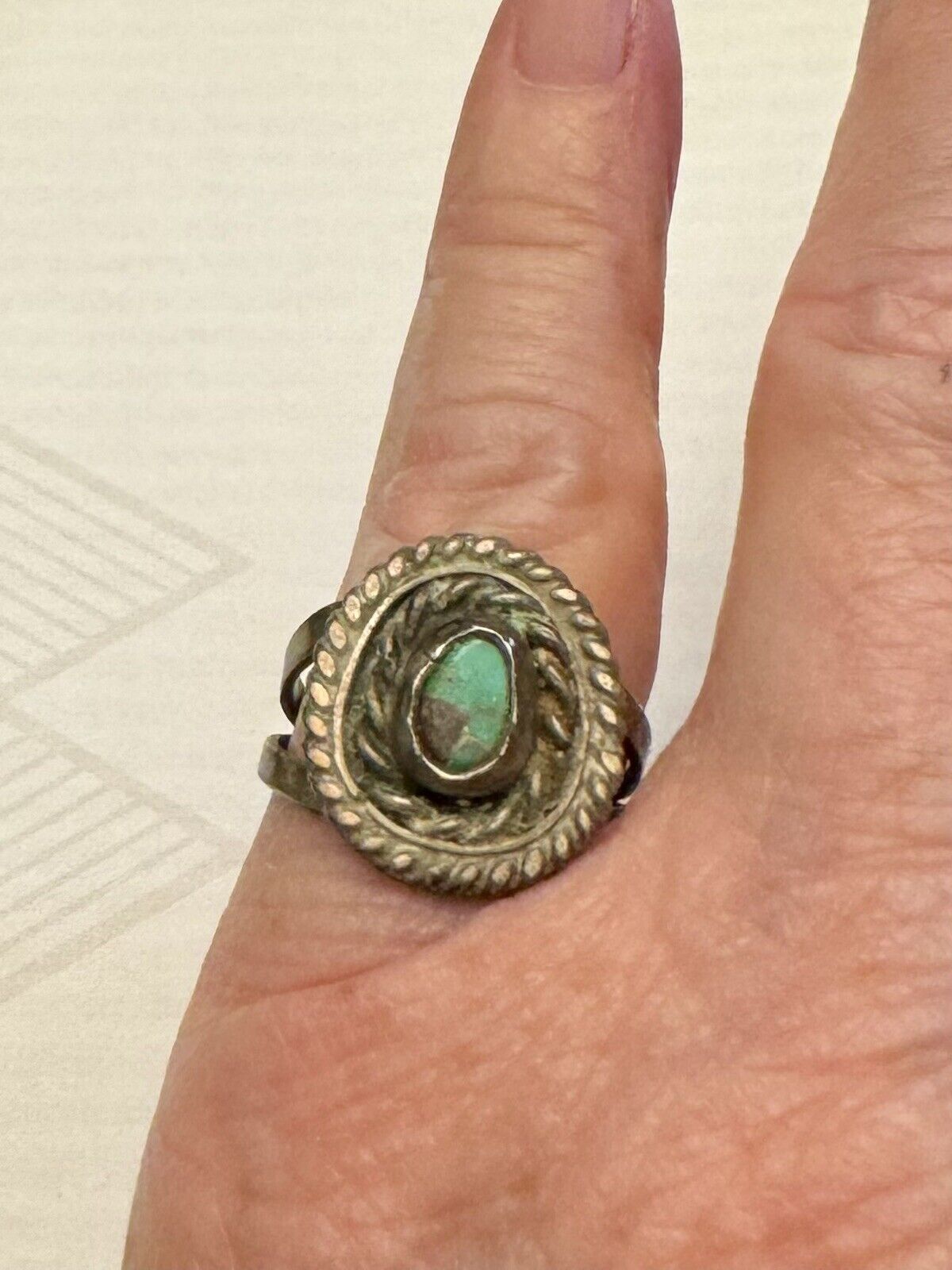 Vintage Old Pawn Handmade Navajo Turquoise Sterling Silver Ring Size 6.25