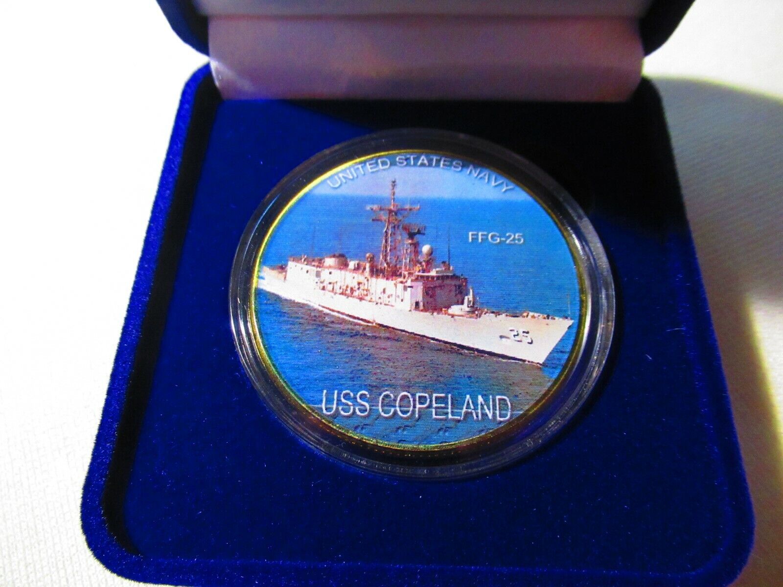 US NAVY - USS Copeland (FFG-25) Challenge Coin w/ Presentation Box