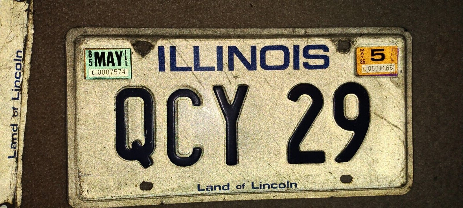 1985 illinois license plate with Tags \