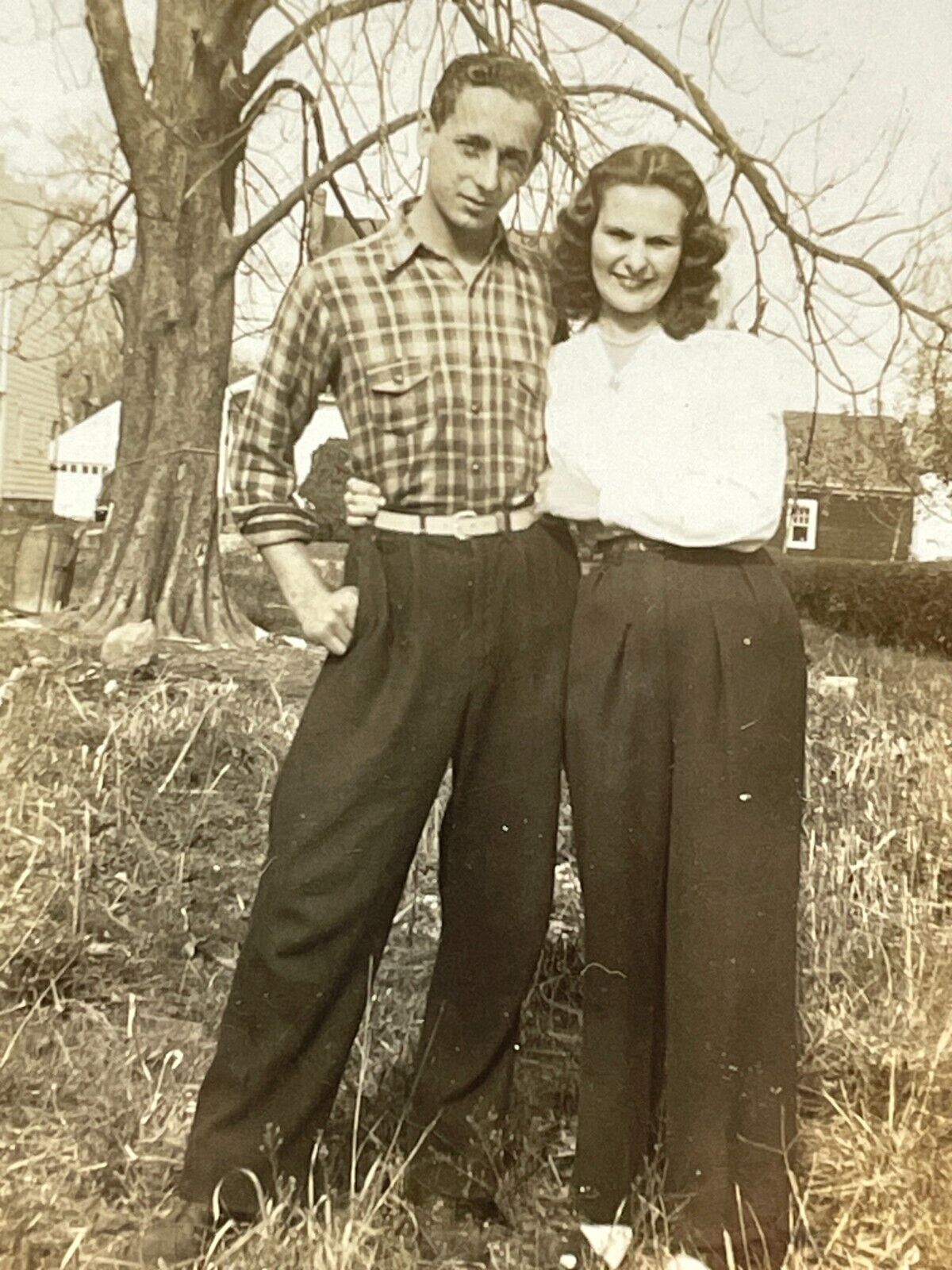 W9 Photograph 1930-40's Cute Couple Handsome Man Beautiful Woman 