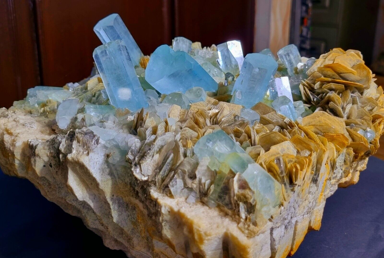 Museum Top Grade Aquamarine Terminated Crystals Specimen 15Kg 700gm @ Pakistan