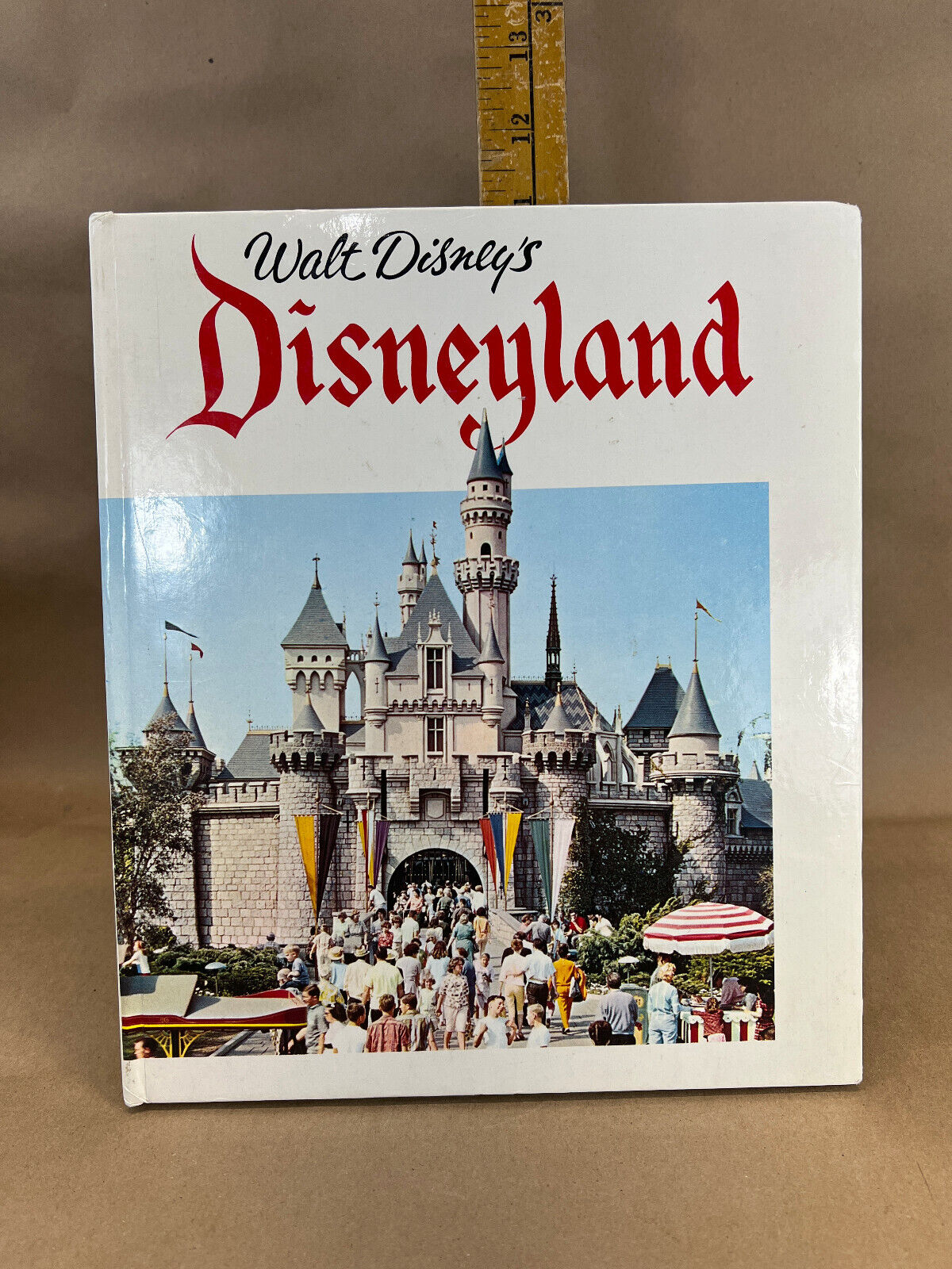 Vintage Walt Disney\'s Disneyland Souvenir Book HB (1965)  Theme park HC/DJ