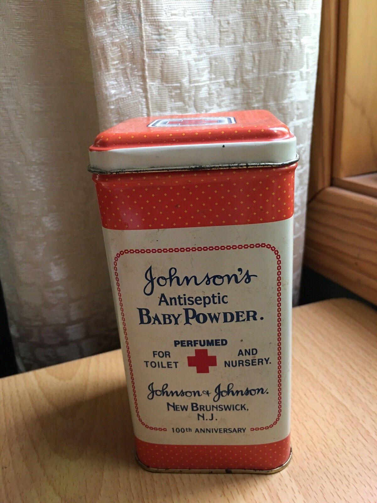 Vintage Johnson\'s Antiseptic Baby Powder 100th Anniversary Tin 5.5\