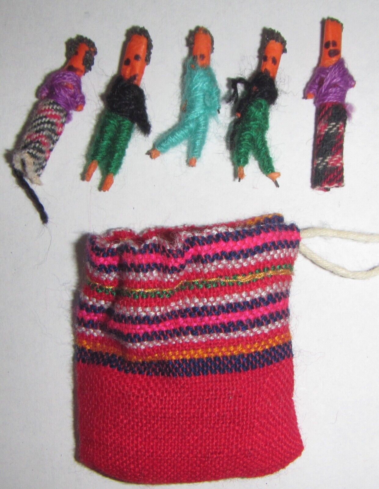 Vintage handmade South American/Guatemala miniature worry dolls with pouch