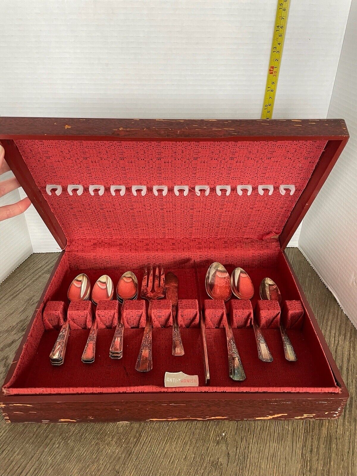 ONEIDA debonair vintage flatware set 14 pieces and case