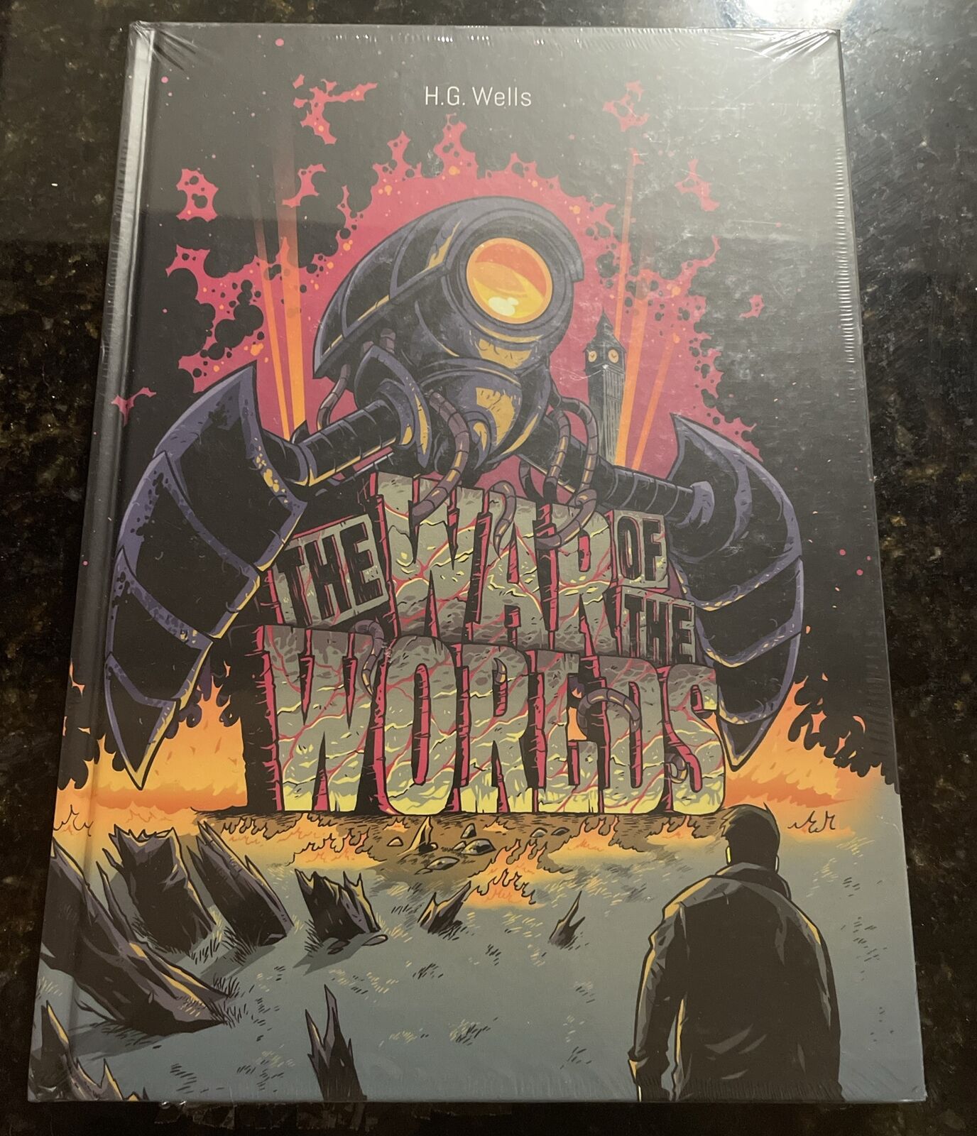 The War Of The Worlds Graphic Novel Hardcover Sealed