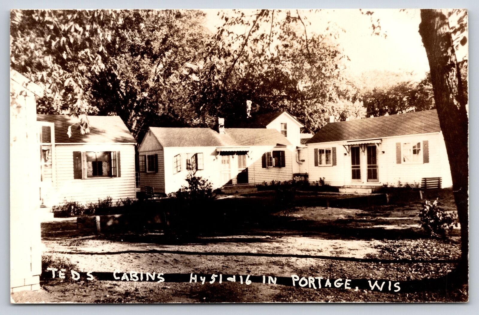 Portage Wisconsin~Resort Ted\'s Cabins On Hwy 51 & 16~1940s RPPC