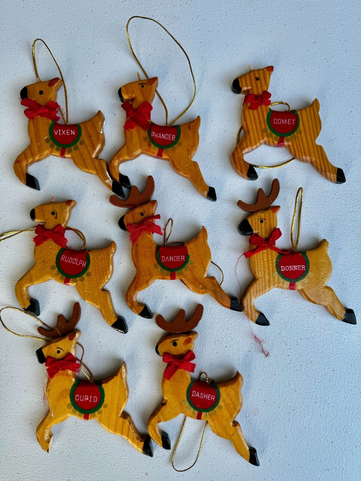Lot Of 8 Vintage Wood Reindeer Ornaments - 5\'\'x4\'\'