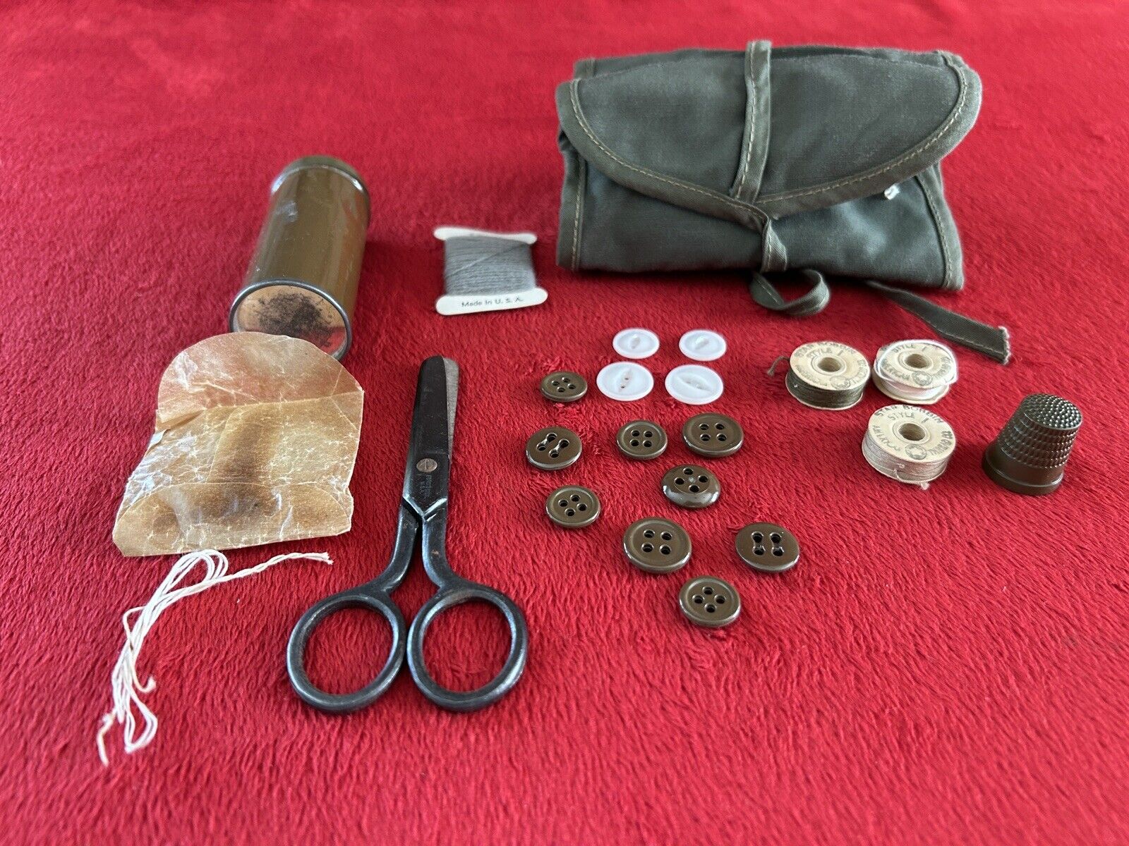 WWII US Army SEWING KIT WW2 Roll Style w/ Contents