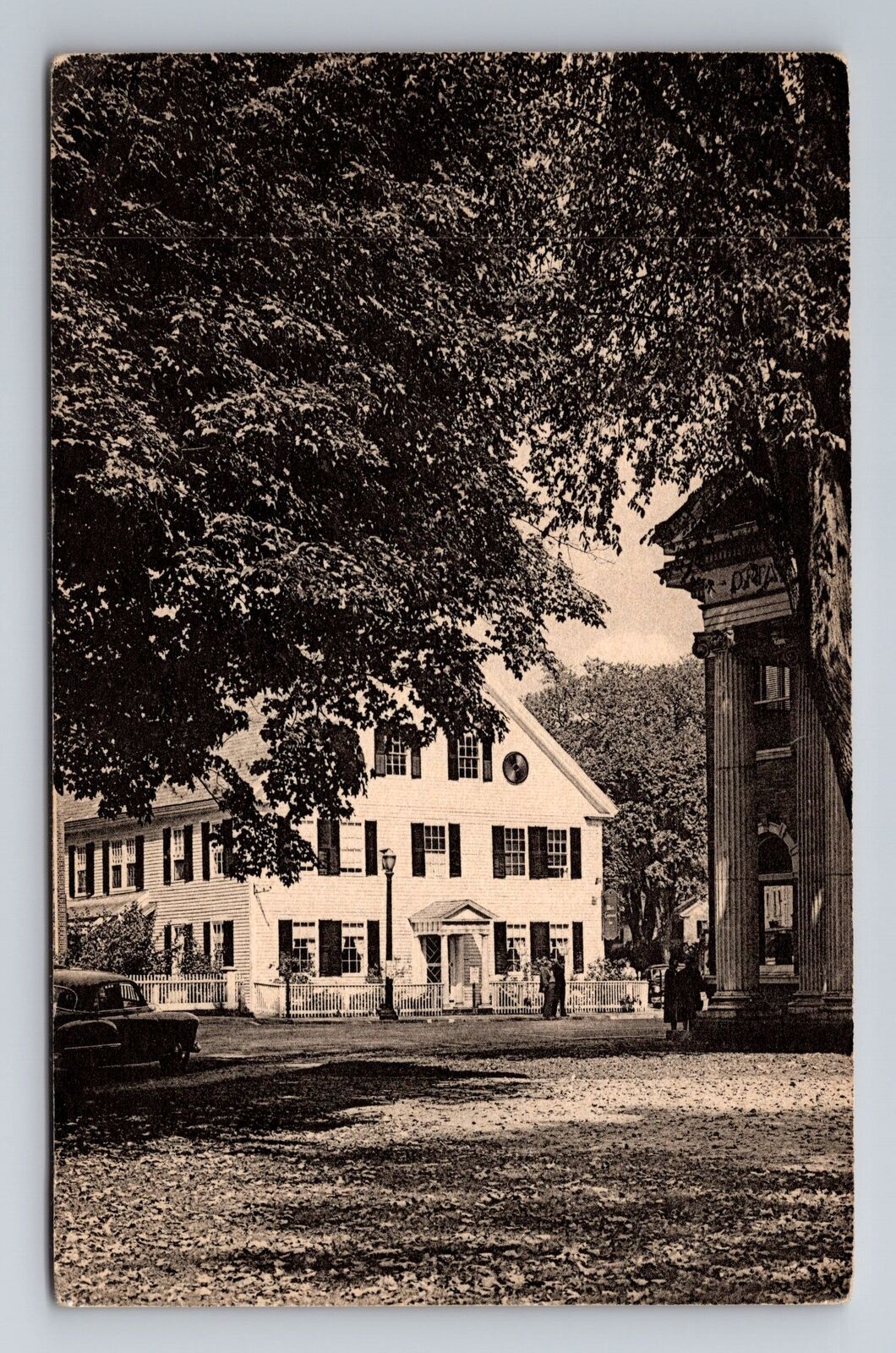 Woodstock VT-Vermont, The White Cupboard Inn, Antique, Vintage c1952 Postcard