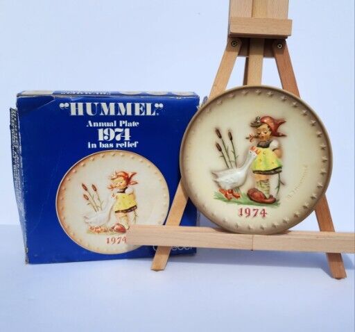 Vintage M.J. Hummel 1984 Annual Plate  #267 West Germany NOS Girl And Ducks