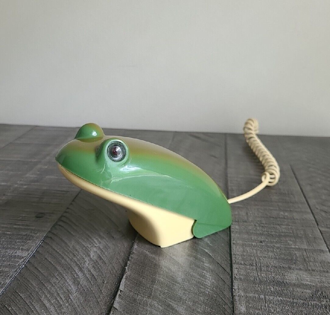 RARE VINTAGE 1970S DAVID CRAFT CRUSADER Green Frog Phone Flip Telephone Novelty 