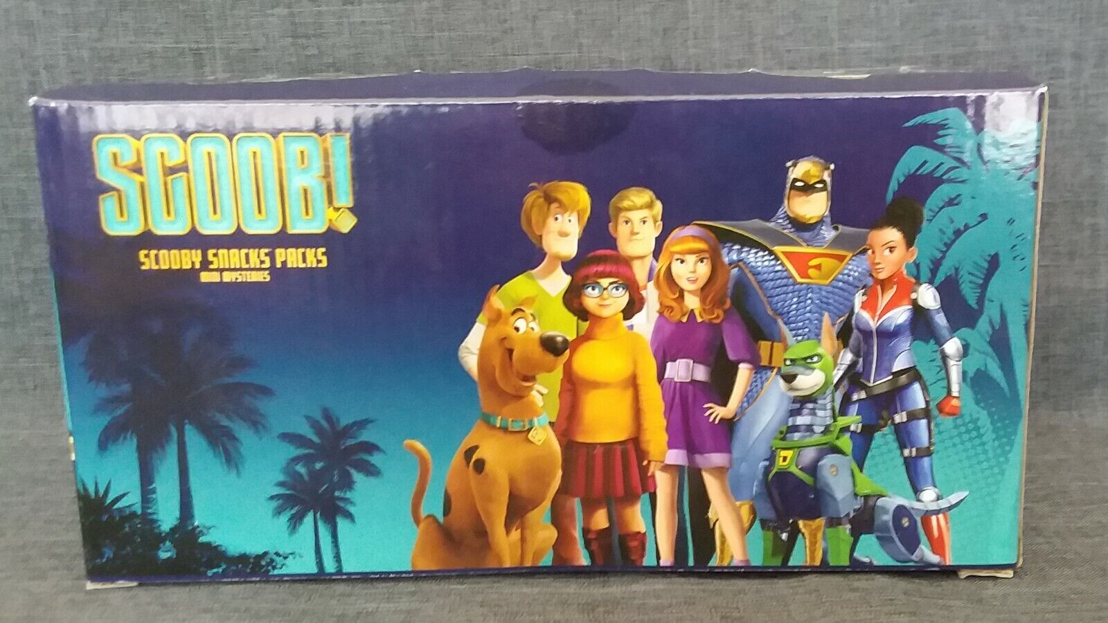Scoob Scooby Snacks Packs - Sealed Box - 24 Figurines Total