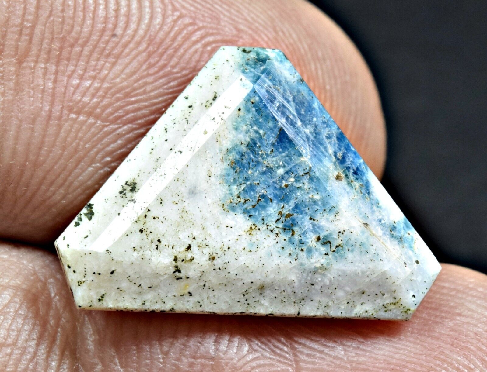7.5 Carat Faceted Gonnardite Cut Gemstone W/Fluorescent Sodalite From Afghanista