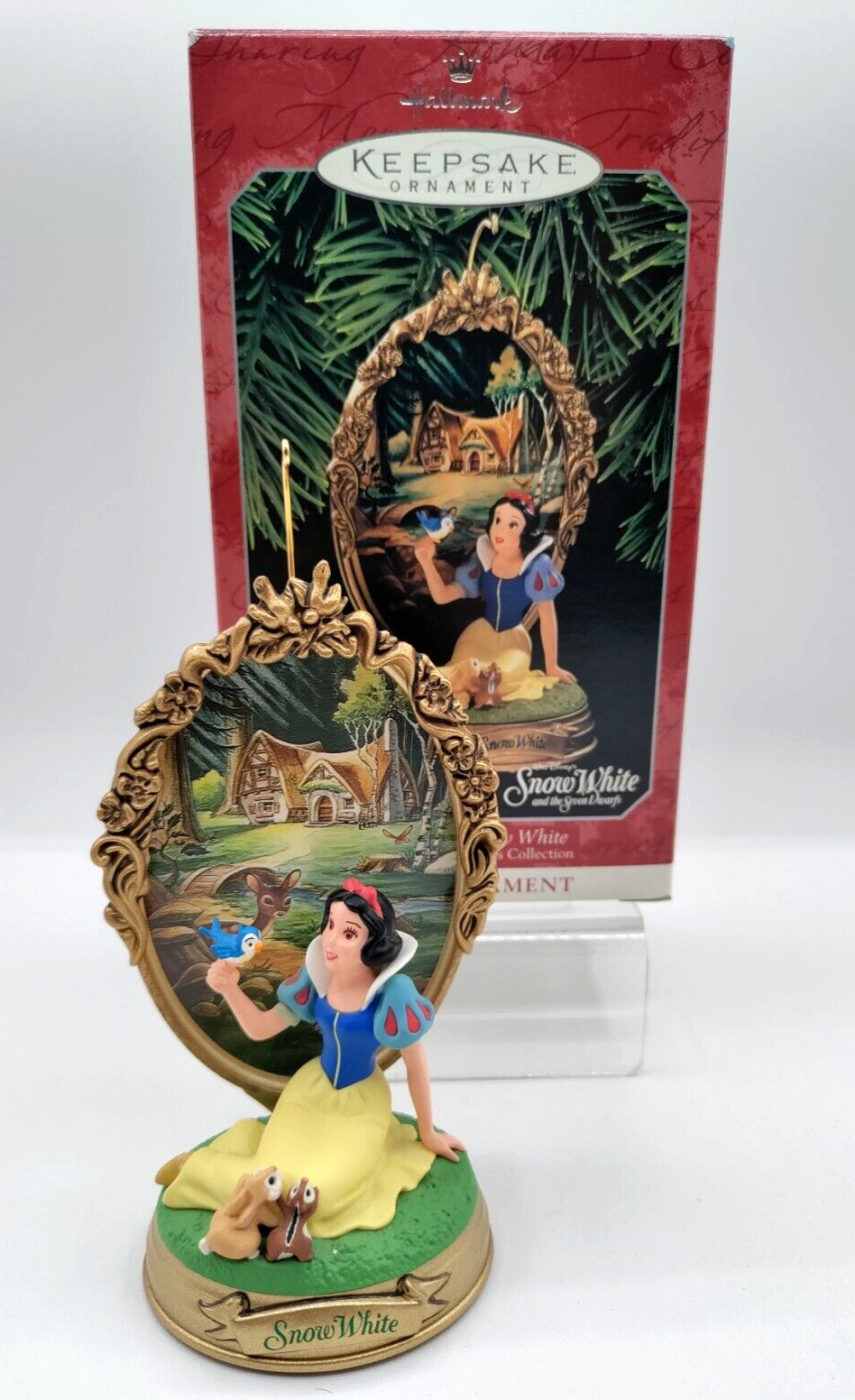 Vintage Disney Hallmark Snow White Enchanted Memories Ornament 1998