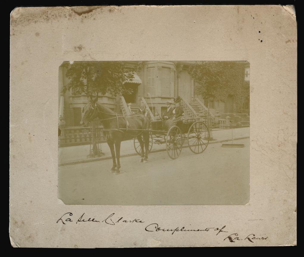 1880s Photo Mr & Mrs LA Lewis Carriage, 836 President St Brooklyn, WS Pendleton