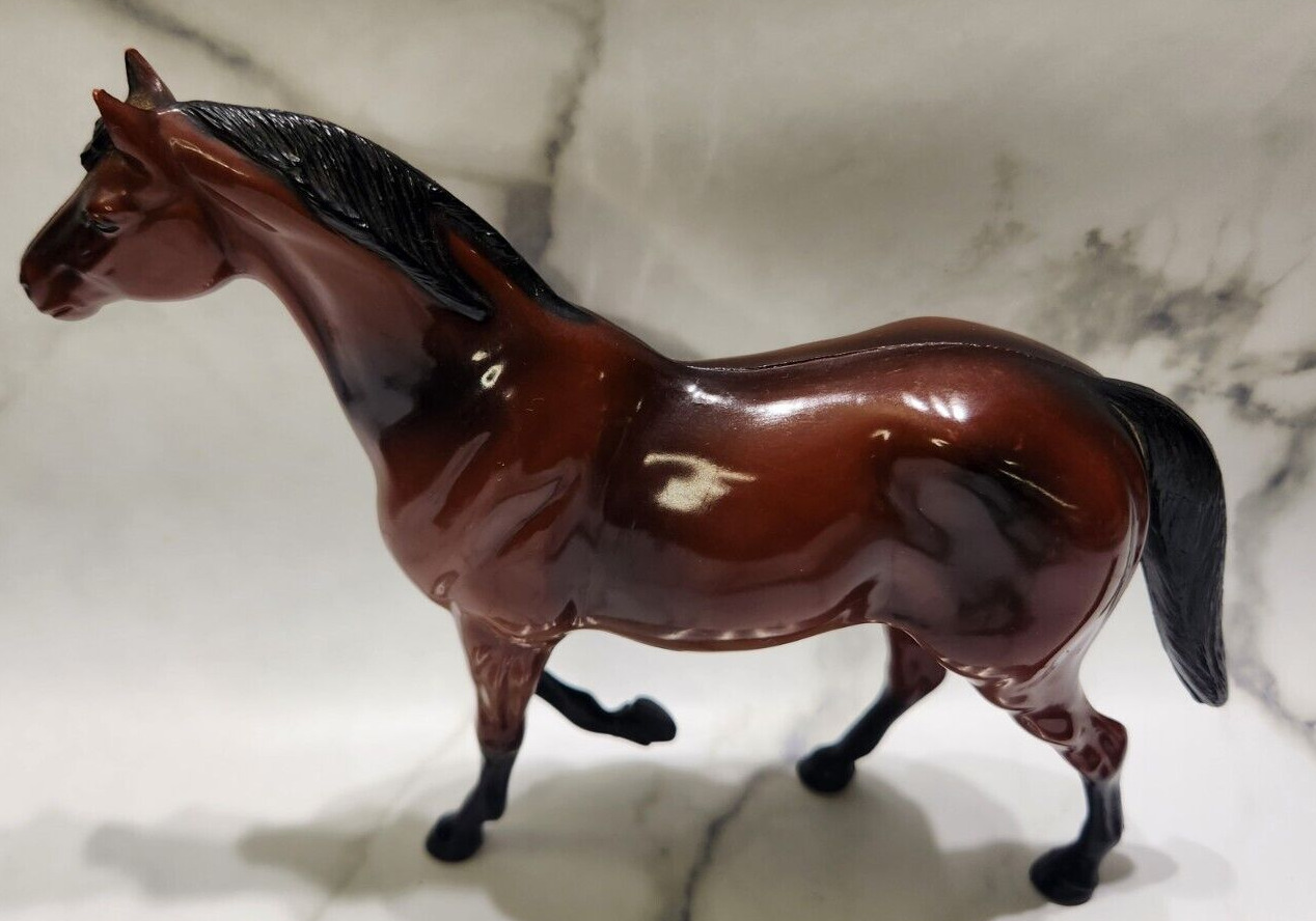 Vintage Hartland Plastics Glossy Thoroughbred Horse 9\
